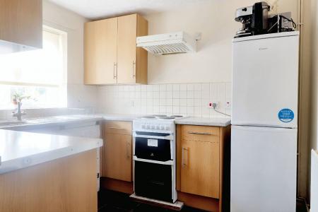 2 bedroom Terraced House to let in Boleyn Court, Lower Chantry Lane, Canterbury