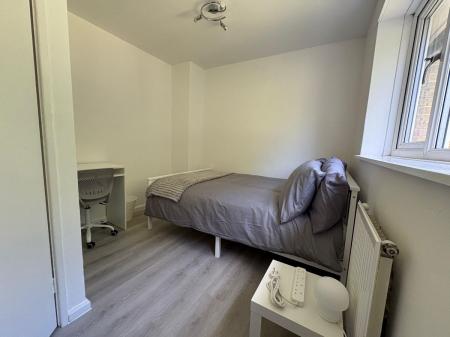 4 bedroom Terraced House to let in Tunstall Road, Canterbury