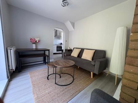 4 bedroom Terraced House to let in Tunstall Road, Canterbury