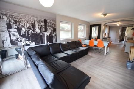 6 bedroom Semi-detached house to let in 6 Bedroom Student Home - 113 Sturry Road