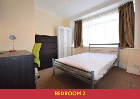 5 bedroom Semi-detached house to let in York Road, Canterbury, Kent, CT1