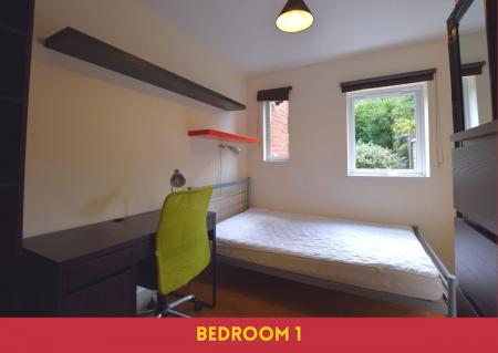 5 bedroom Semi-detached house to let in York Road, Canterbury, Kent, CT1