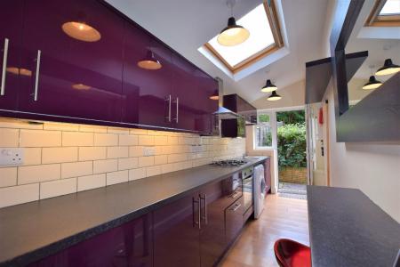 5 Bed Student Home - 52 Martyrs Field Road