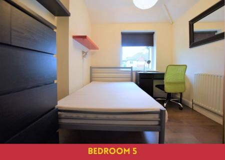 5 bedroom Semi-detached house to let in 5 Bed Student Home - Glenside Avenue