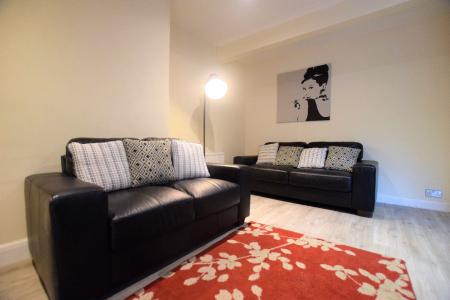 5 bedroom Semi-detached house to let in 5 Bed Student Home - Glenside Avenue