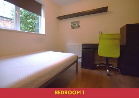 5 bedroom Semi-detached house to let in 5 Bed Student Home - Glenside Avenue