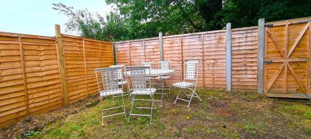 6 bedroom Semi-detached house to let in 6 Bed Student Home - 15 Starle Close