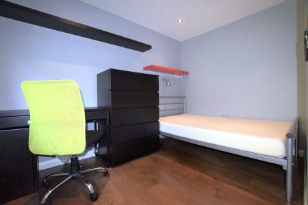 5 bedroom Semi-detached house to let in 5 Bed Student House - 49 Tunstall Road, UKC