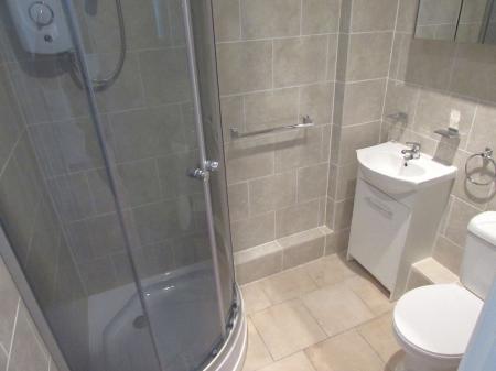 5 bedroom Semi-detached house to let in 5 Bed Student House - 49 Tunstall Road, UKC