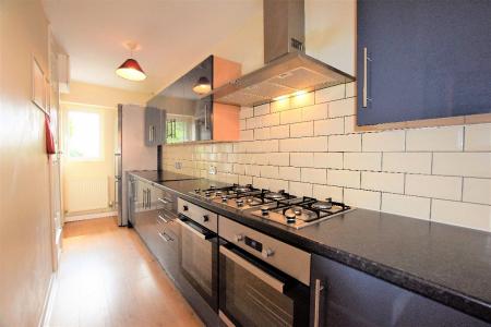 5 bedroom Semi-detached house to let in 5 Bed Student House - 49 Tunstall Road, UKC