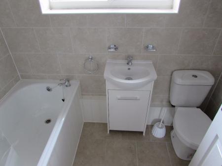 5 bedroom Terraced House to let in 5 Bed Student Home - 27 Godden Road