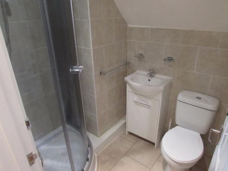 5 bedroom Terraced House to let in 5 Bed Student Home - 27 Godden Road