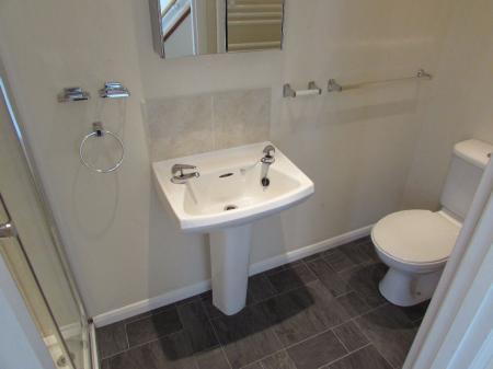 5 bedroom Semi-detached house to let in 5 Bed Student Home - Teddington Close