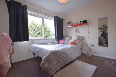 5 bedroom Semi-detached house to let in 5 Bed Student Home - Teddington Close