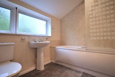 5 bedroom Semi-detached house to let in 5 Bed Student Home - Teddington Close