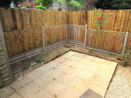 5 bedroom Semi-detached house to let in 5 Bed Student Home - 31 Somner Close