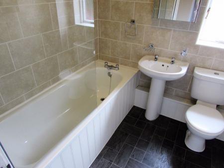 5 bedroom Semi-detached house to let in 5 Bed Student House - Dickens Avenue