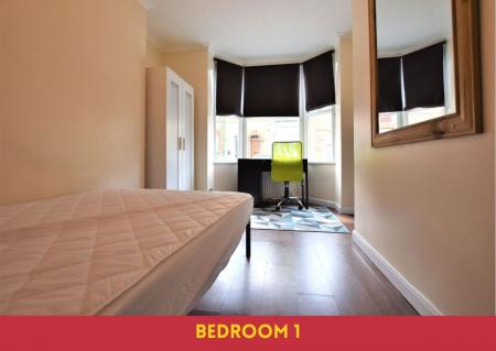 5 bedroom Semi-detached house to let in 5 Bed Student House - 33 Guildford Road
