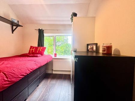 7 bedroom Semi-detached house to let in 22 Downs Road, UKC