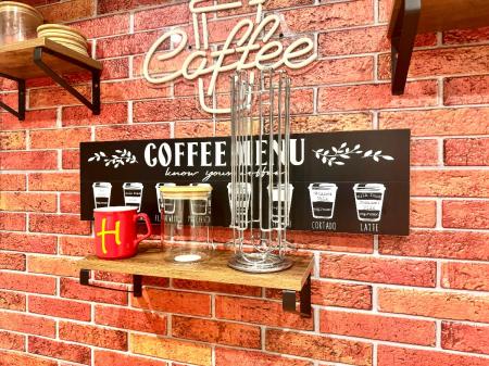 7 bedroom Semi-detached house to let in 22 Downs Road, UKC