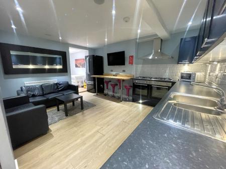 6 Bed Student Home - 3 North Holmes Road