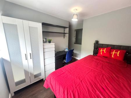 7 bedroom Semi-detached house to let in 7 Bed Student Home - 93 Tenterden Drive