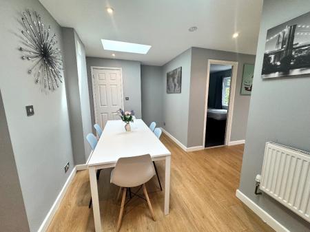 6 bedroom Terraced House to let in 29 Godden Road - UKC Location
