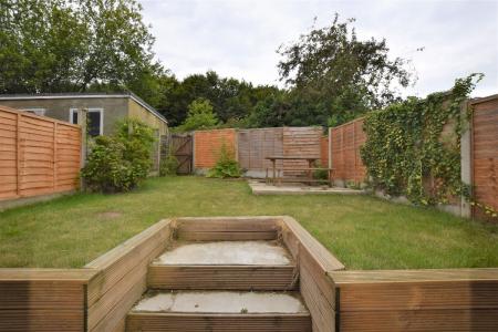 7 bedroom Semi-detached house to let in 7 Bed Student Home - 91 Tenterden Drive