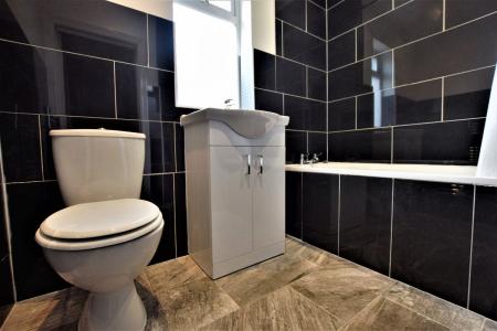 7 bedroom Semi-detached house to let in 20 North Holmes Road, Canterbury