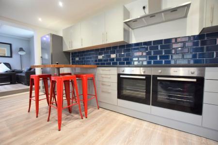 7 bedroom Semi-detached house to let in 20 North Holmes Road, Canterbury