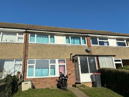 7 bedroom Semi-detached house to let in 7 Green Dell, Canterbury