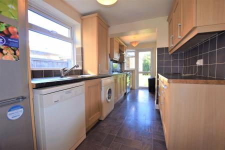 4 bedroom Semi-detached house to let in 4 Bedroom Student Home - Ringwood Close, UKC