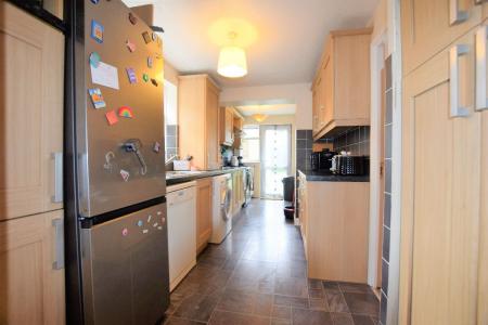4 bedroom Semi-detached house to let in 4 Bedroom Student Home - Ringwood Close, UKC