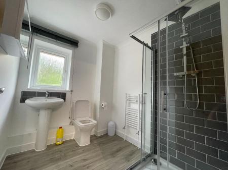 5 bedroom Terraced House to let in 89 Tenterden Drive, Canterbury