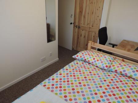 5 Bed Student Home - Room Lets - Tenterden Drive, Canterbury