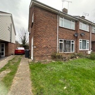 4 bedroom Semi-detached house to let in 4 Bed Student Home - 39 College Road, Canterbury