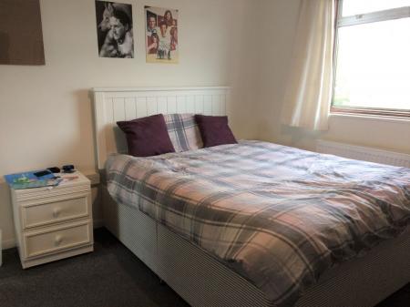 4 bedroom Terraced House to let in Downs Road, Canterbury