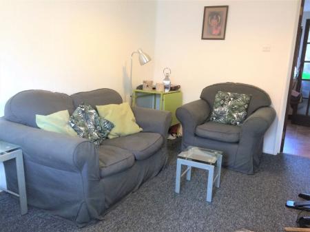 4 bedroom Terraced House to let in Downs Road, Canterbury