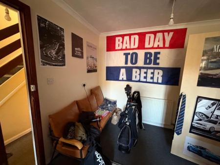 6 bedroom Semi-detached house to let in Cedarview, Canterbury - UKC Location