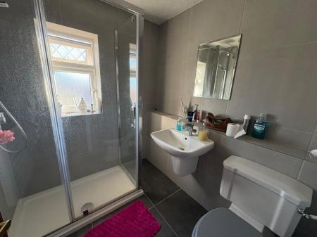 6 bedroom Semi-detached house to let in Cedarview, Canterbury - UKC Location