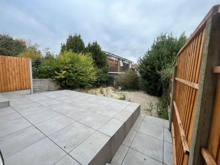 4 bedroom End of terrace house to let in 74 Kemsing Gardens, Canterbury