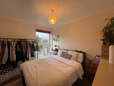 4 bedroom End of terrace house to let in 74 Kemsing Gardens, Canterbury