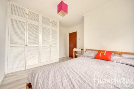 4 bedroom Semi-detached house to let in 5 College Road