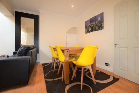 1 bedroom House share to let in Room Takeover - 37 Old Park Avenue