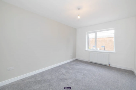 4 bedroom Detached house to let in St Stephens Road, CT2