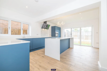 4 bedroom Detached house to let in St Stephens Road, CT2