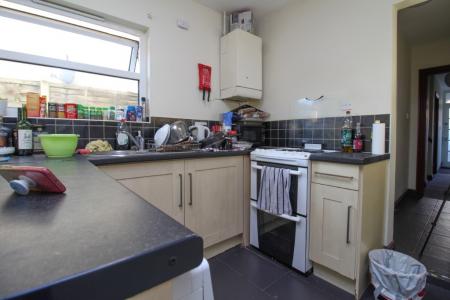 5 bedroom Terraced House to let in Milton Road, The Polygon, Southampton, SO15