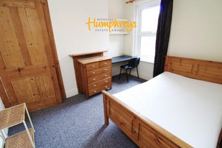 5 bedroom Terraced House to let in Milton Road, The Polygon, Southampton, SO15