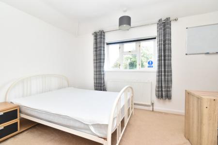 4 bedroom Semi-detached house to let in Darrell Place, Earlham, Norwich, NR5