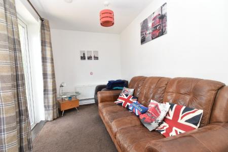 4 bedroom Semi-detached house to let in Darrell Place, Earlham, Norwich, NR5